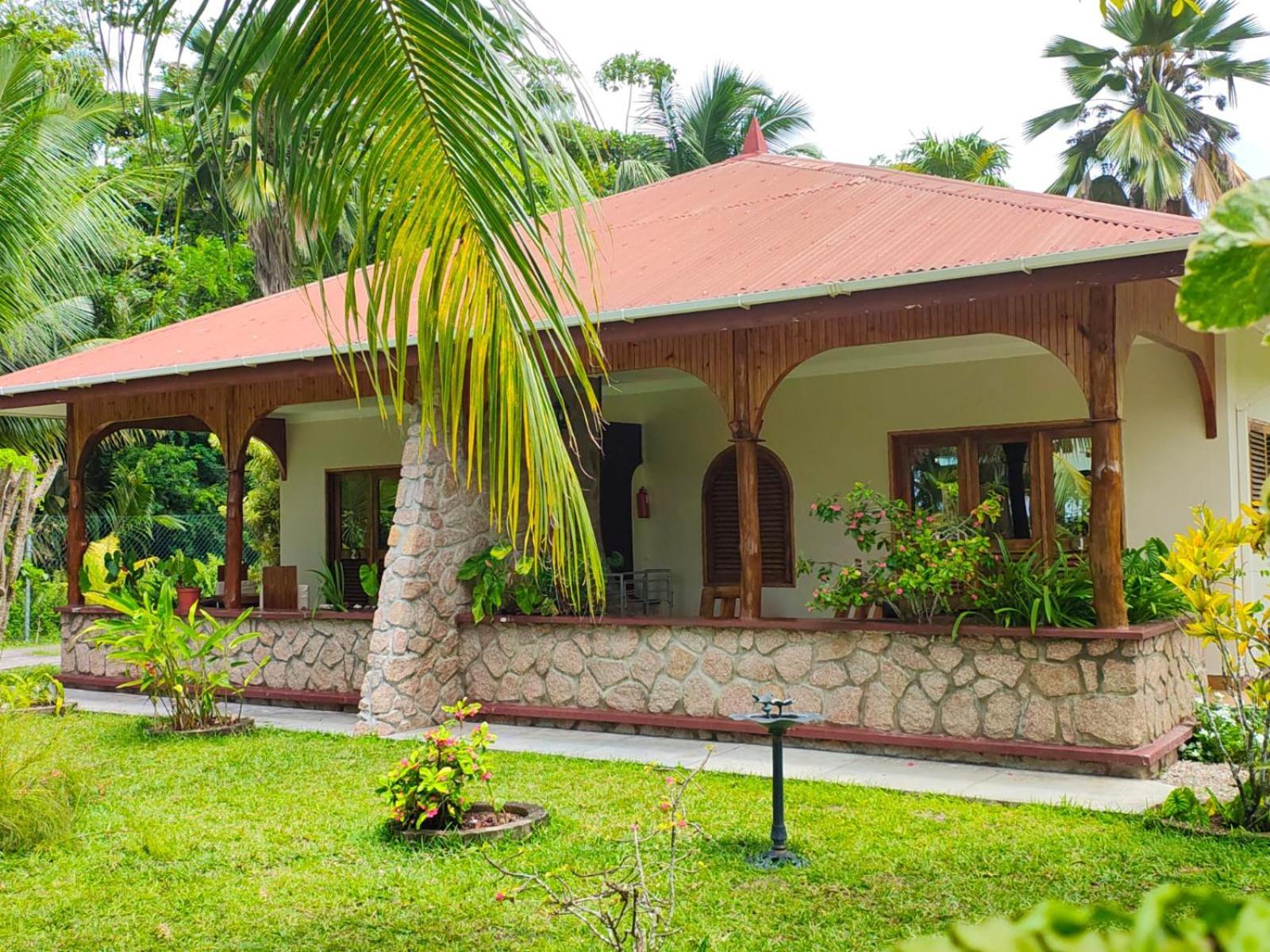 The Islander Hotel Grand Anse  Exterior photo